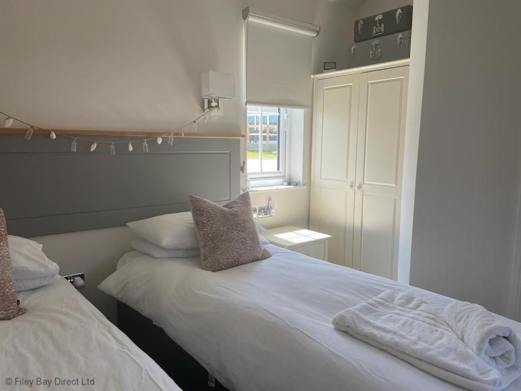 Lakeside Retreat At The Bay Filey, Sleeps 4, 2 Non-Shedding Dogs Welcome For Free Екстериор снимка